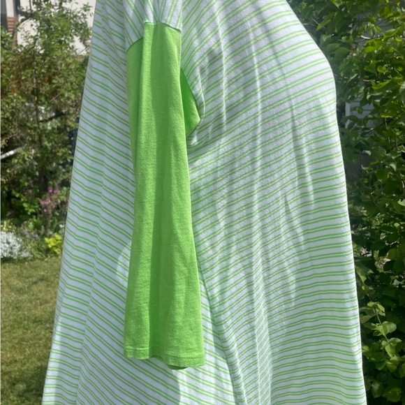 Green and White Relaxed Fit Long Sleeve Tee - Picture 4 of 6